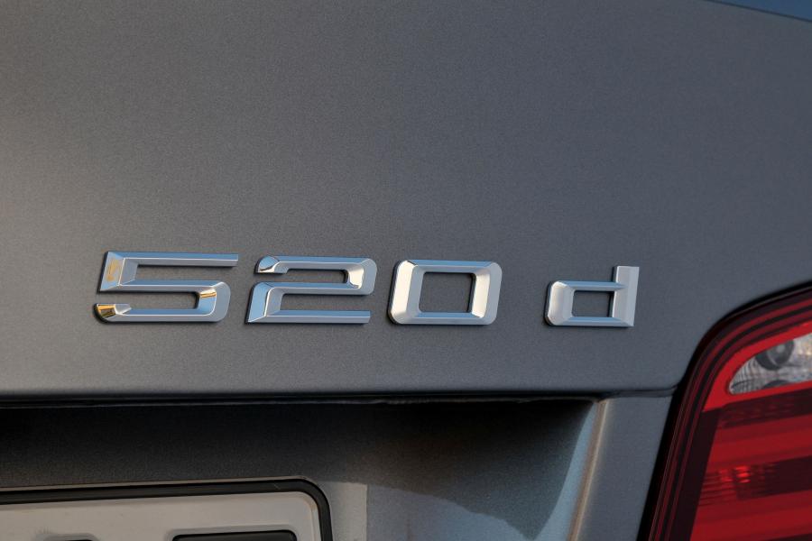  BMW 520d EfficientDynamics Saloon 2012 года  (фото 8 из 8)